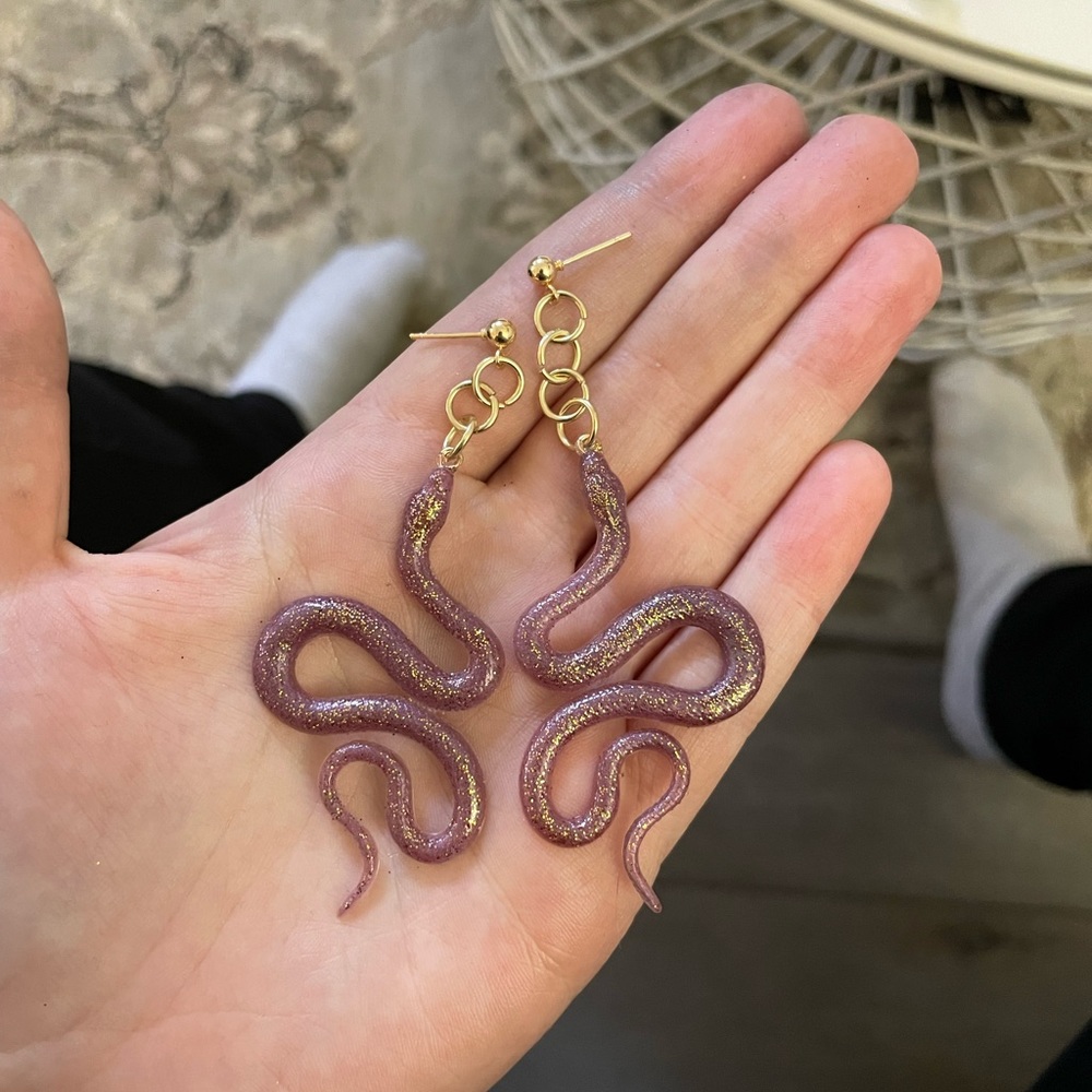 Pink and gold serpent earrings